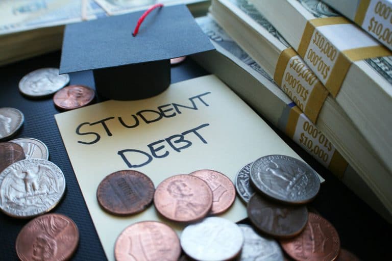 Banfield to Help DVMs Repay Their Student Loans