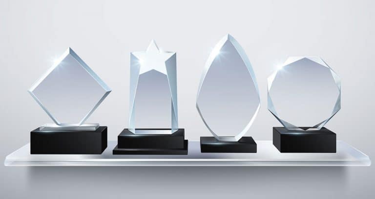 AVMA honors Yoho, Mahr, Cox and 8 others
