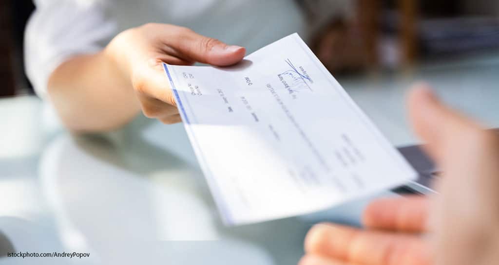When Should You Hire a Payroll Processor for Your Practice? - Featured Image