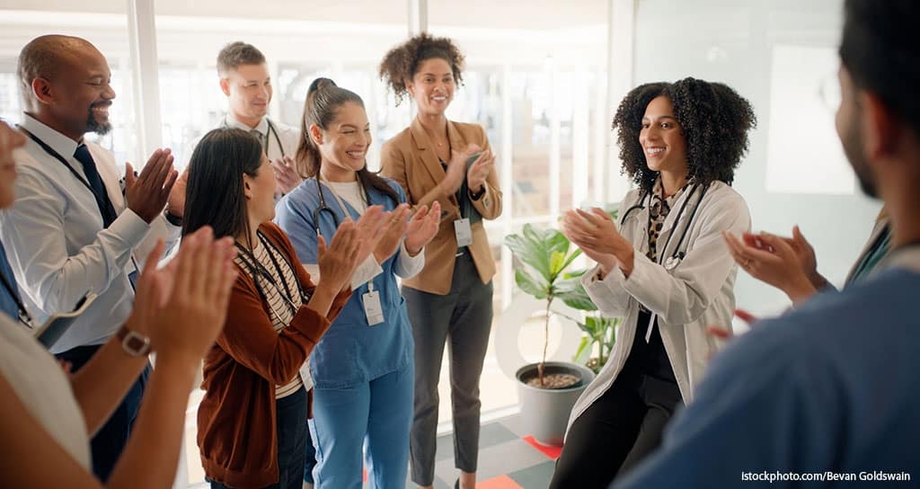 Creating Synergy Between Leaders and Managers - Featured Image